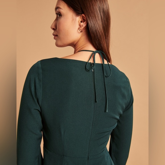 Abercrombie Women's Long-Sleeve Strappy Halter Mini Dress in Dark Green XS - Picture 6 of 7